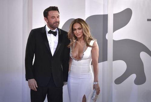 珍妮佛2在线视频,揭秘在线视频背后的精彩故事