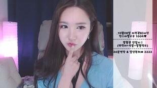 青草女主播在线视频,激情四溢的在线直播传奇