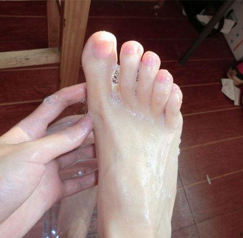 女女恋脚在线视频,揭秘女女恋脚在线视频的魅力世界  第1张