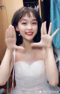 清纯人妖在线视频  第1张